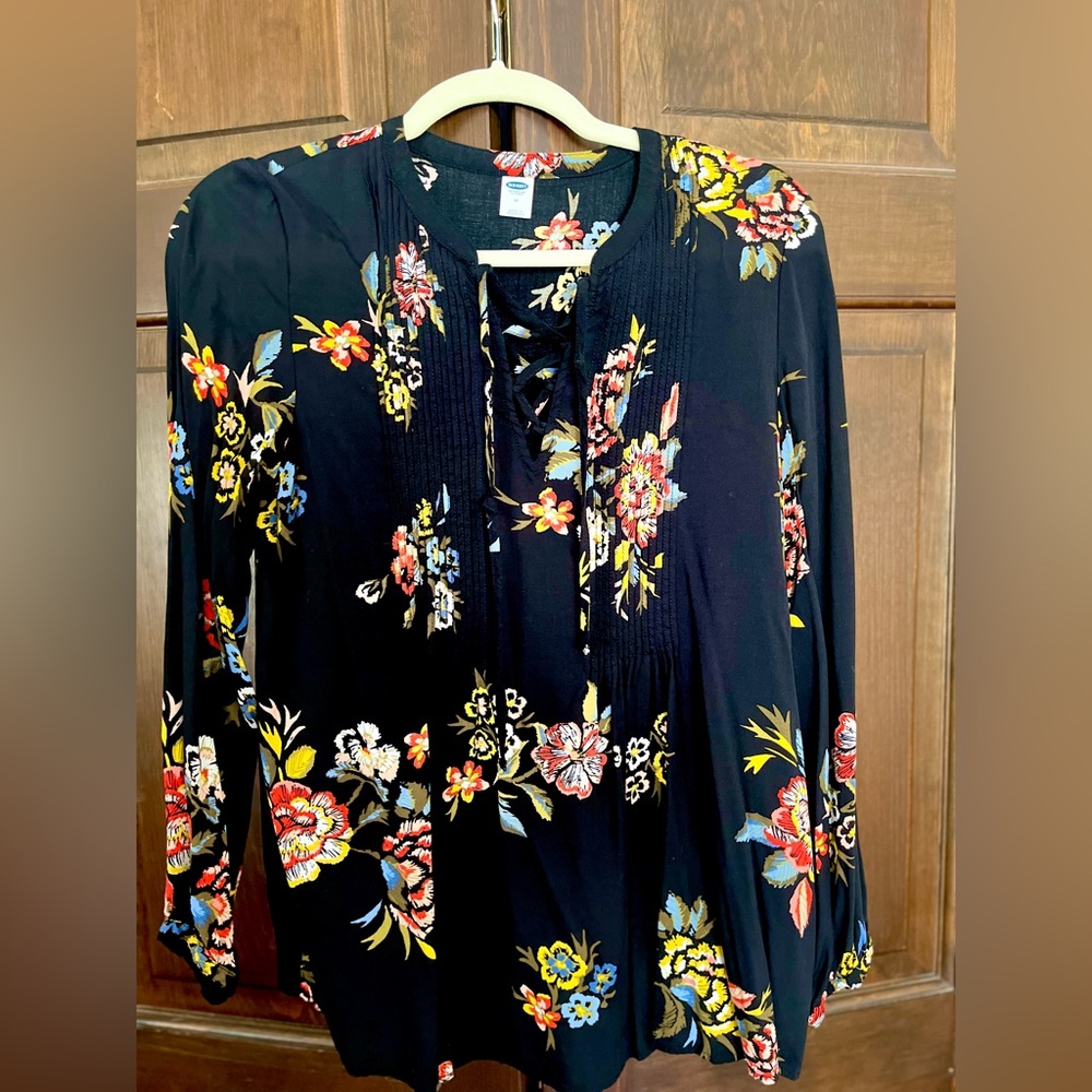 Old Navy Black Floral Tunic Size M Excellent Condition Long Sleeve